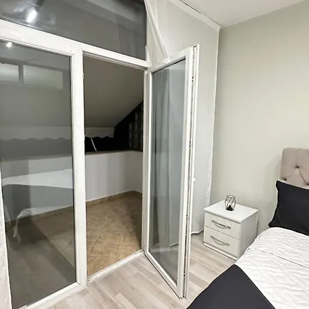 Downtown Apartment Tirana